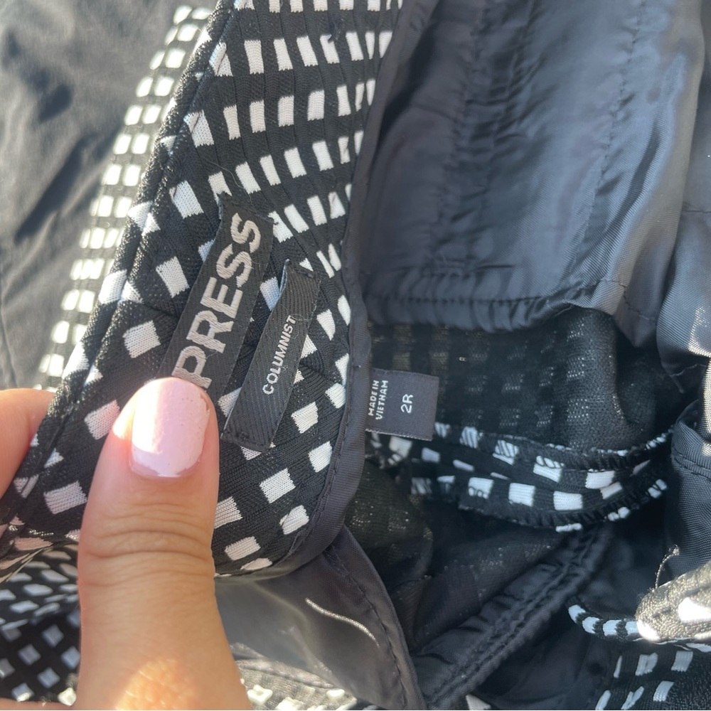 Express Pants - Picture 2 of 2